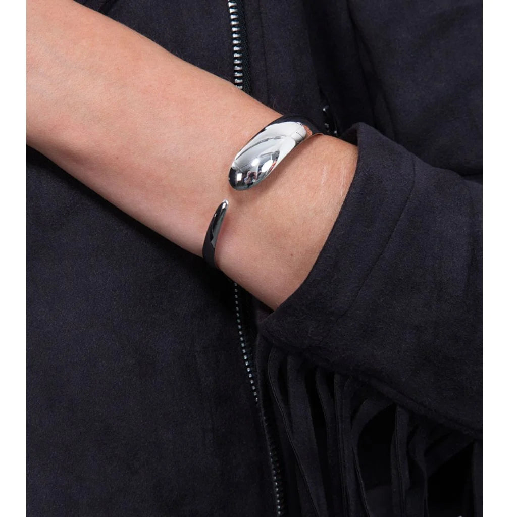 Flat Drip Silver Bangle