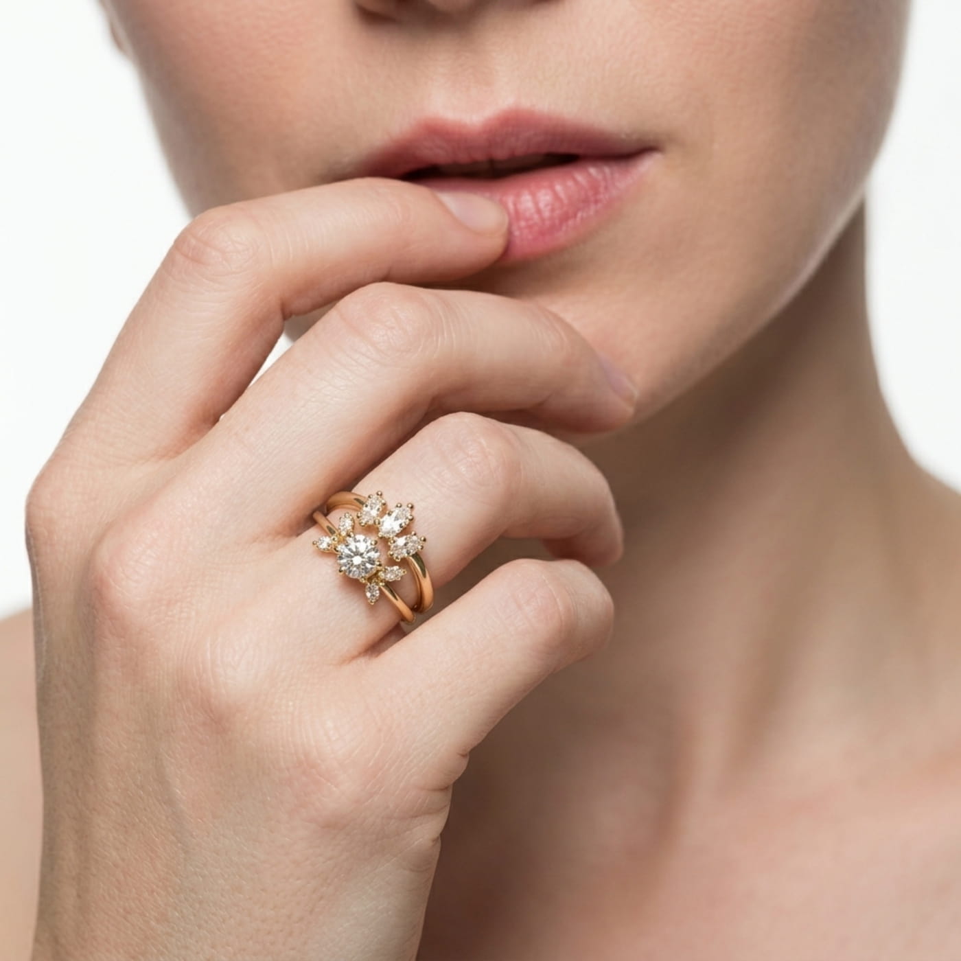 flutterby-diamond-engagement-ring-wedding-ring-set-model-rose-gold.webp