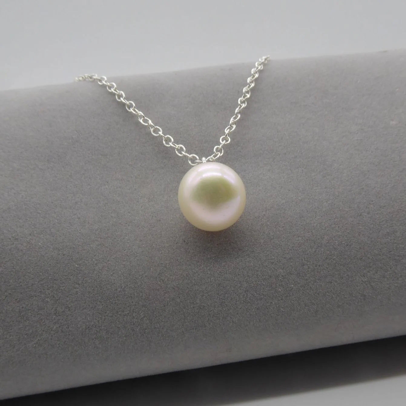 Single White Pearl Pendant On Silver Chain