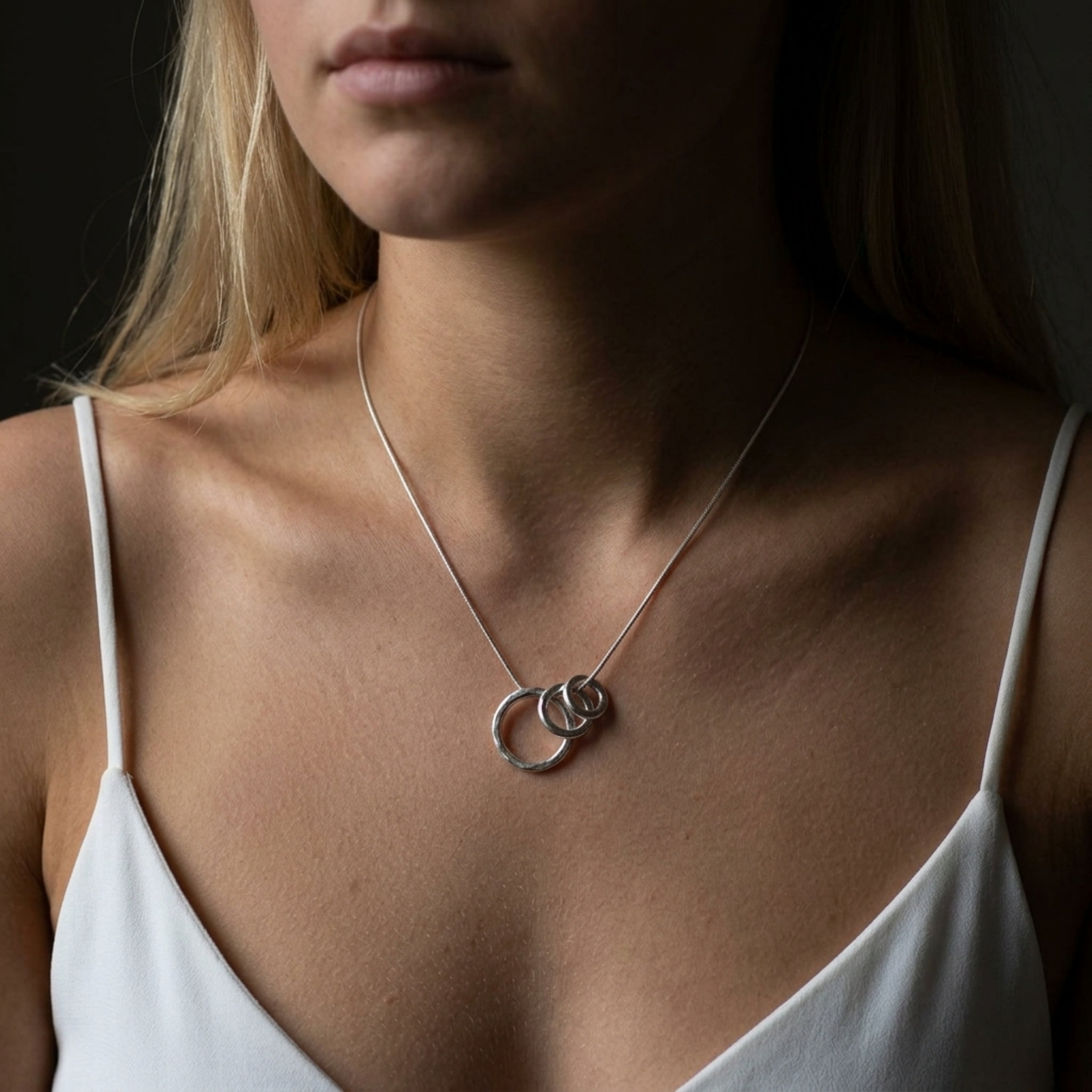 Vanilla links Tri Pendant